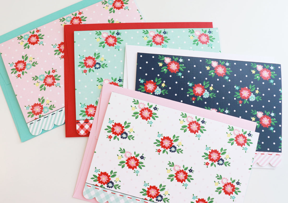 Scalloped-Edge Floral Notecard Set of 8