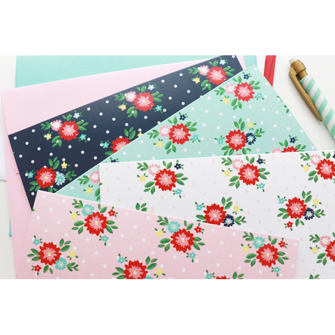 Scalloped-Edge Floral Notecard Set of 8